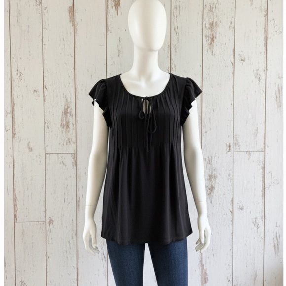 Tops - 🛍️BUNDLE ONLY ITEM🛍️Ruffle Sleeve Top 2 Available